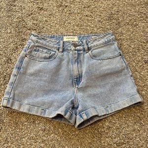 Pacsun mom shorts size 26